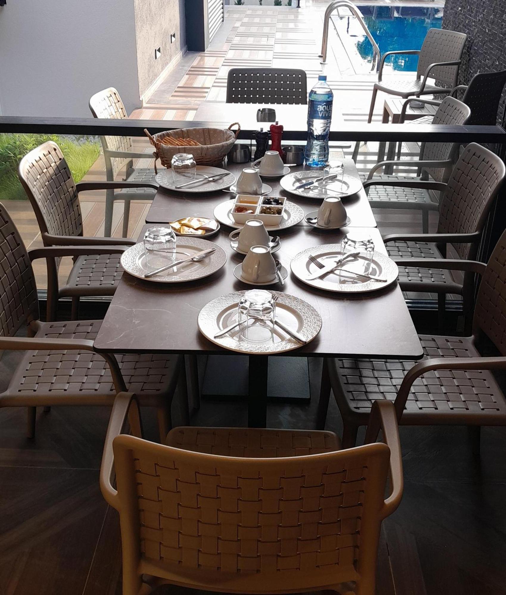 Viola Hotel بودفا المظهر الخارجي الصورة